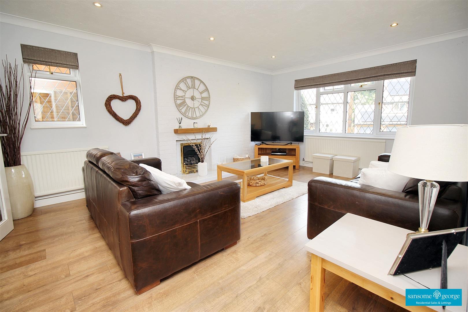 4 bed property in Goodliffe Gardens, Reading
